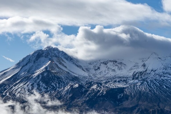 Mt St Helen's Scenic Land Plane Charter